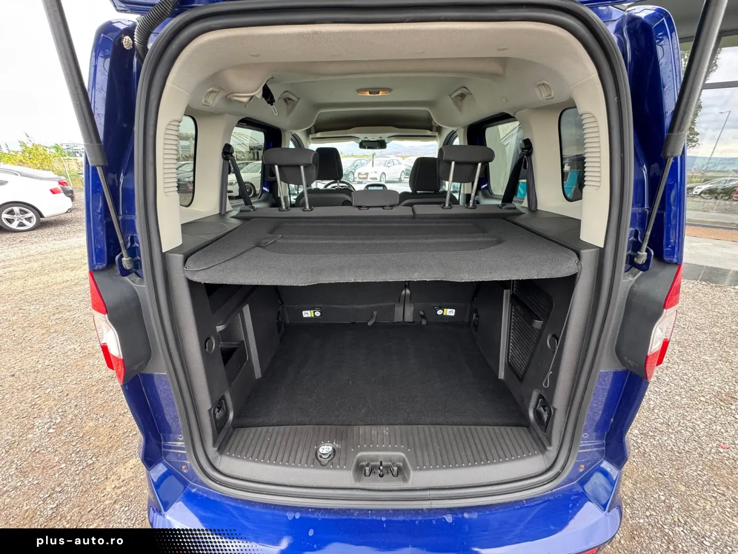 FORD TOURNEO COURIER