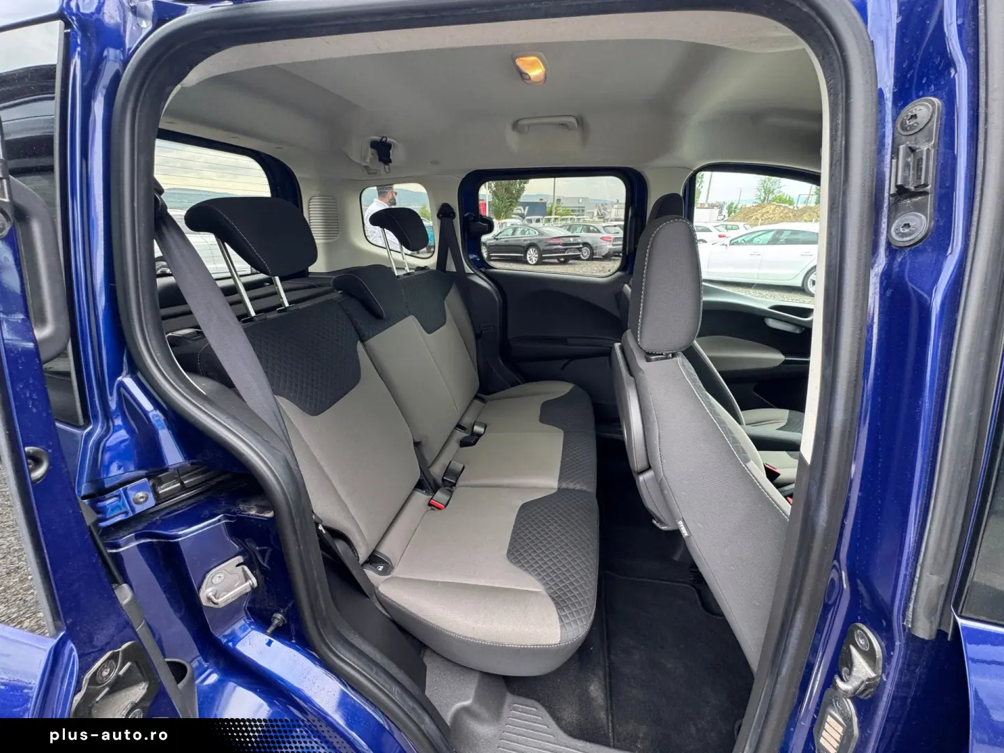 FORD TOURNEO COURIER