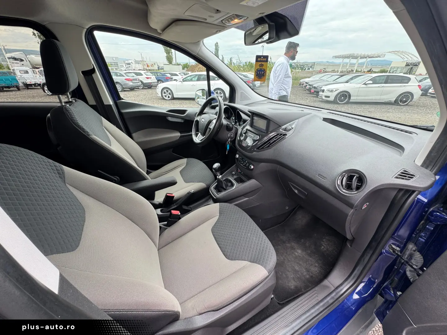 FORD TOURNEO COURIER