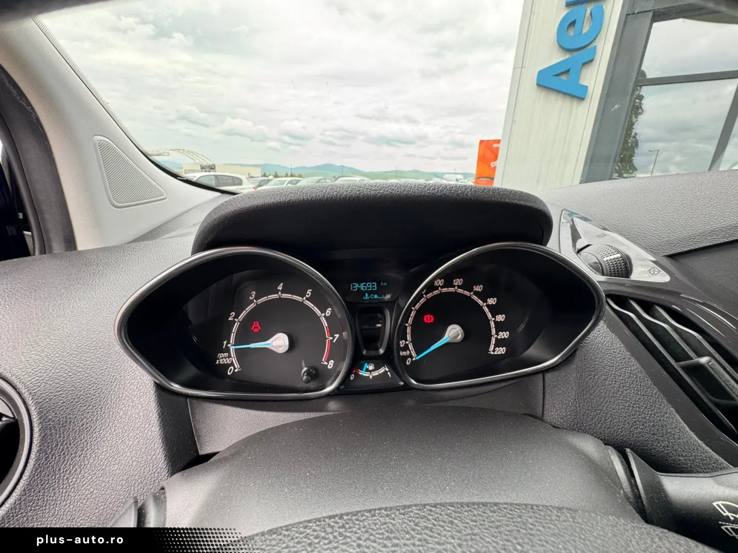 FORD TOURNEO COURIER