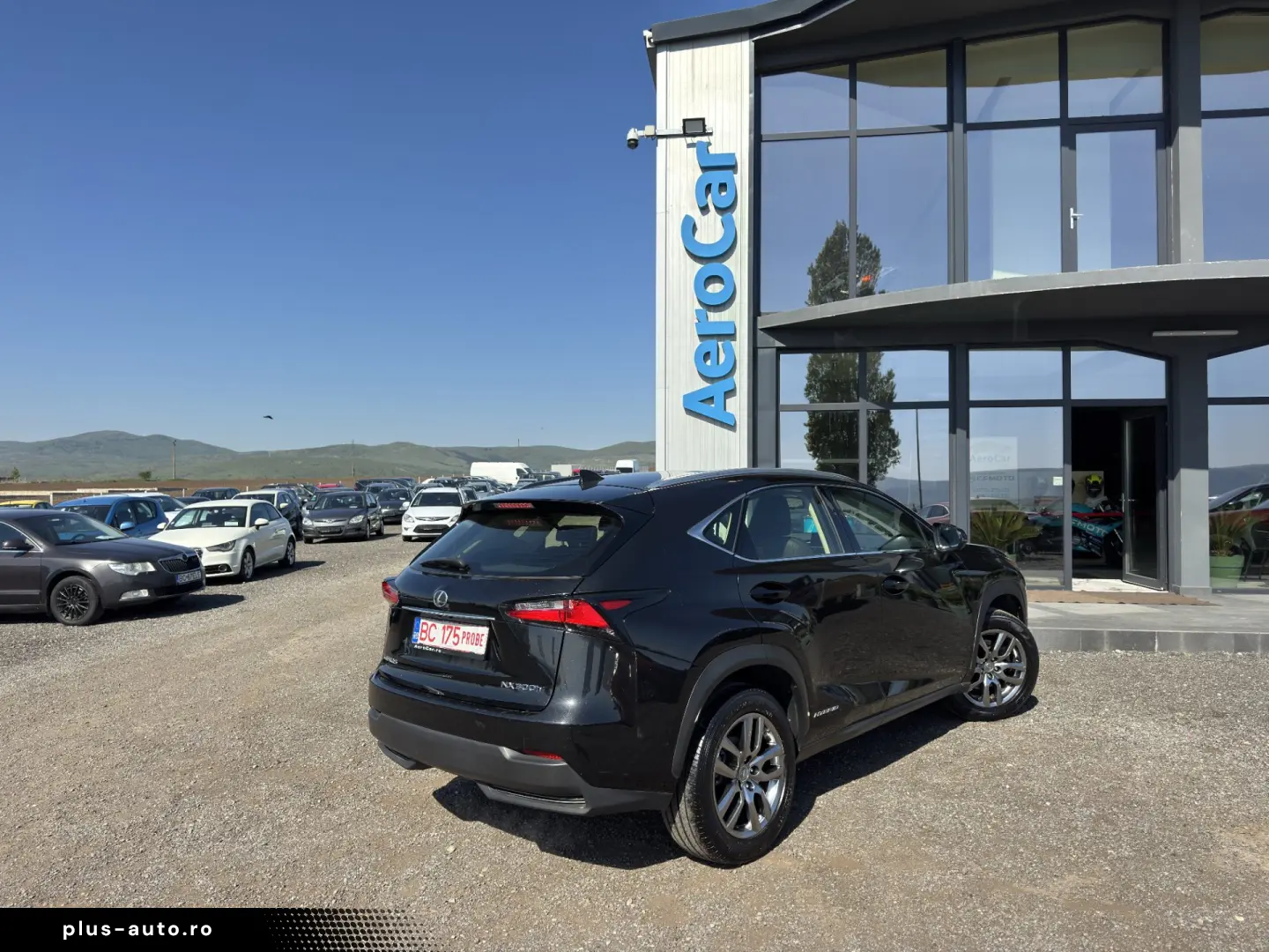 LEXUS NX300H    HYBRID    197 CP    LED