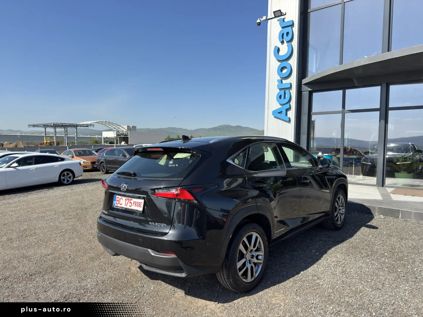 LEXUS NX300H    HYBRID    197 CP    LED