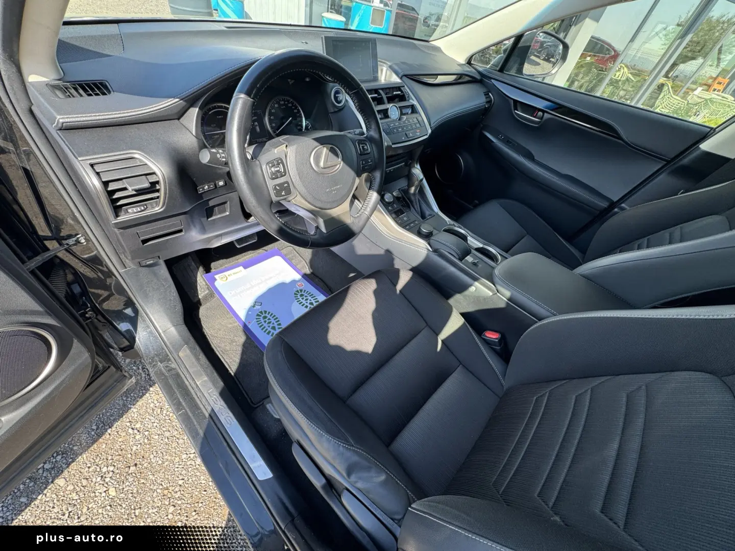 LEXUS NX300H    HYBRID    197 CP    LED