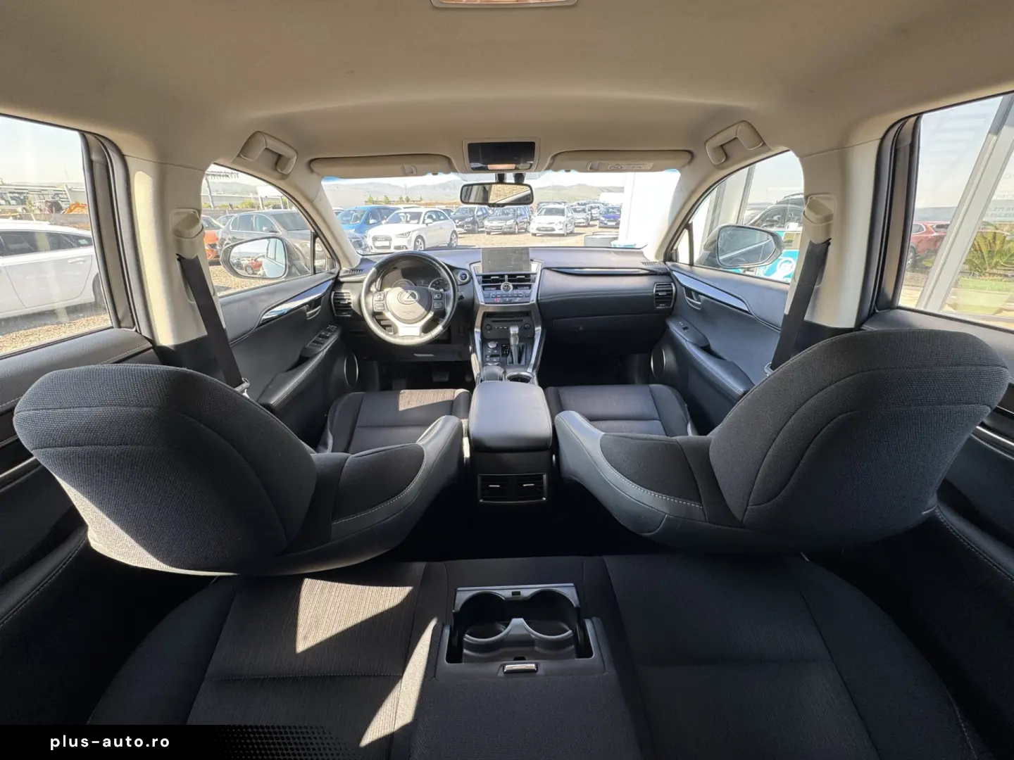 LEXUS NX300H    HYBRID    197 CP    LED