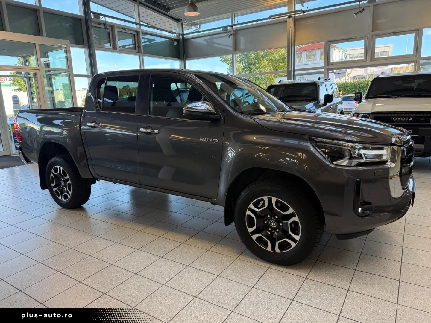 TOYOTA DOUBLE CAB EXECUTIVE-AUT-KAMERA-LED-RADAR-36.895