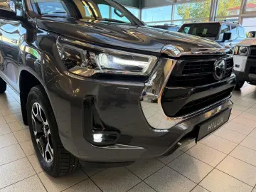 TOYOTA DOUBLE CAB EXECUTIVE-AUT-KAMERA-LED-RADAR-36.895