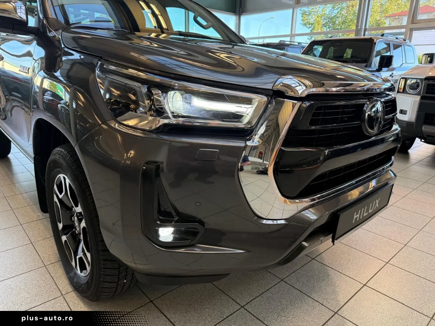 TOYOTA DOUBLE CAB EXECUTIVE-AUT-KAMERA-LED-RADAR-36.895