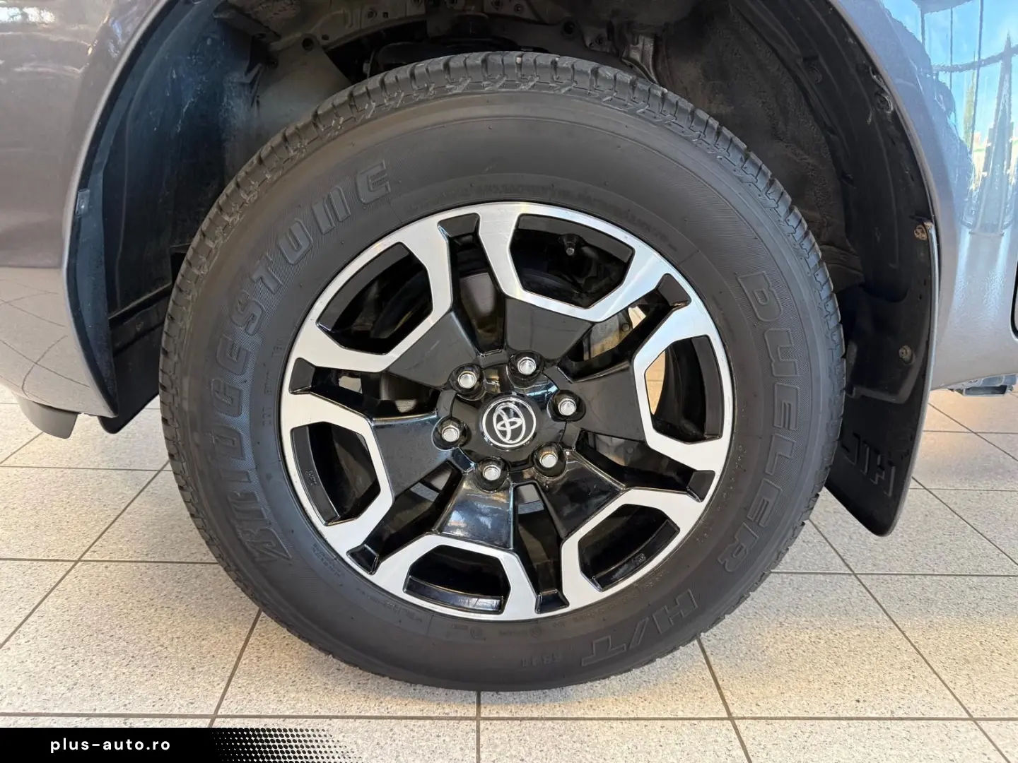 TOYOTA DOUBLE CAB EXECUTIVE-AUT-KAMERA-LED-RADAR-36.895