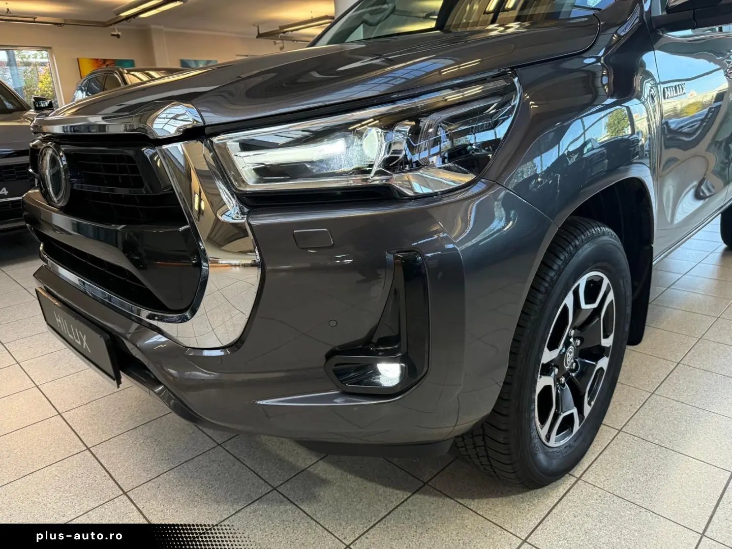 TOYOTA DOUBLE CAB EXECUTIVE-AUT-KAMERA-LED-RADAR-36.895
