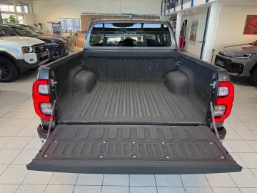 TOYOTA DOUBLE CAB EXECUTIVE-AUT-KAMERA-LED-RADAR-36.895