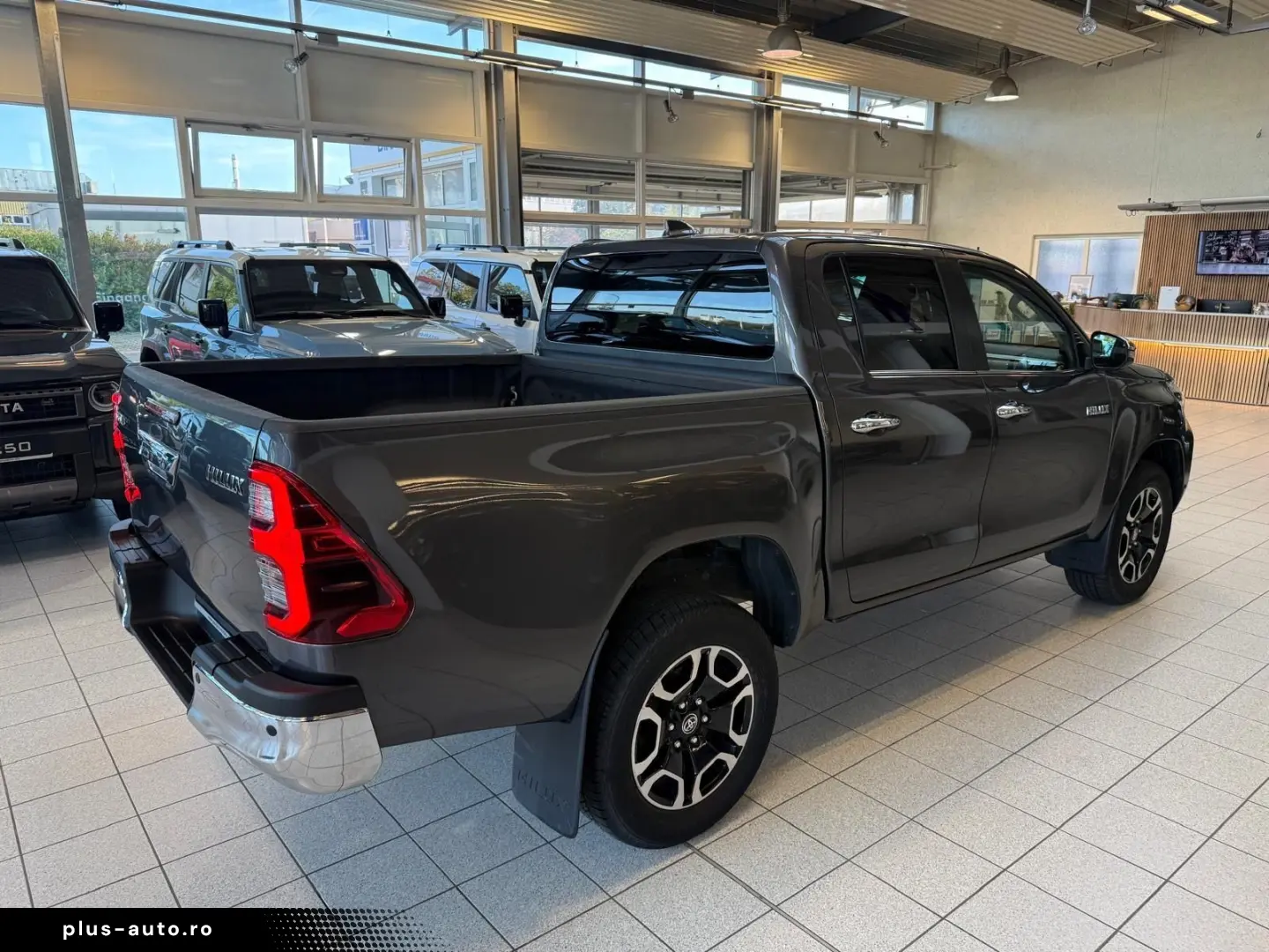 TOYOTA DOUBLE CAB EXECUTIVE-AUT-KAMERA-LED-RADAR-36.895