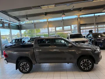 TOYOTA DOUBLE CAB EXECUTIVE-AUT-KAMERA-LED-RADAR-36.895