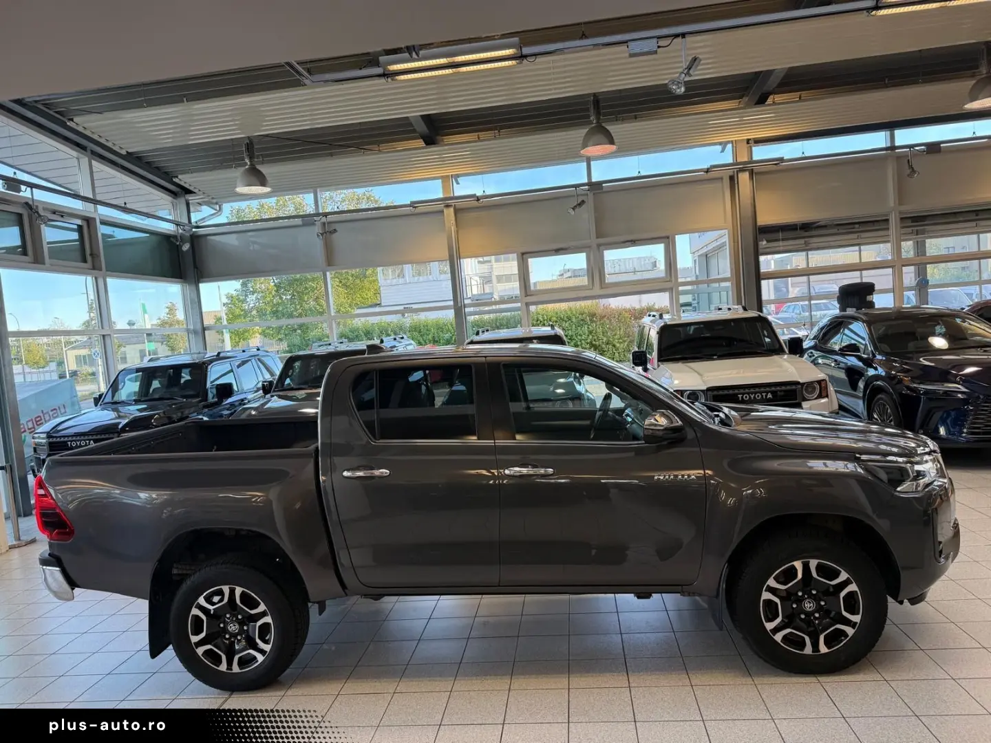 TOYOTA DOUBLE CAB EXECUTIVE-AUT-KAMERA-LED-RADAR-36.895