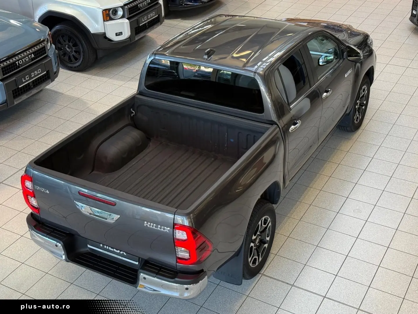 TOYOTA DOUBLE CAB EXECUTIVE-AUT-KAMERA-LED-RADAR-36.895