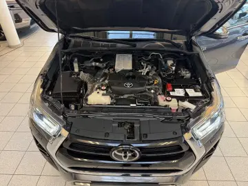 TOYOTA DOUBLE CAB EXECUTIVE-AUT-KAMERA-LED-RADAR-36.895