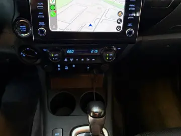 TOYOTA DOUBLE CAB EXECUTIVE-AUT-KAMERA-LED-RADAR-36.895