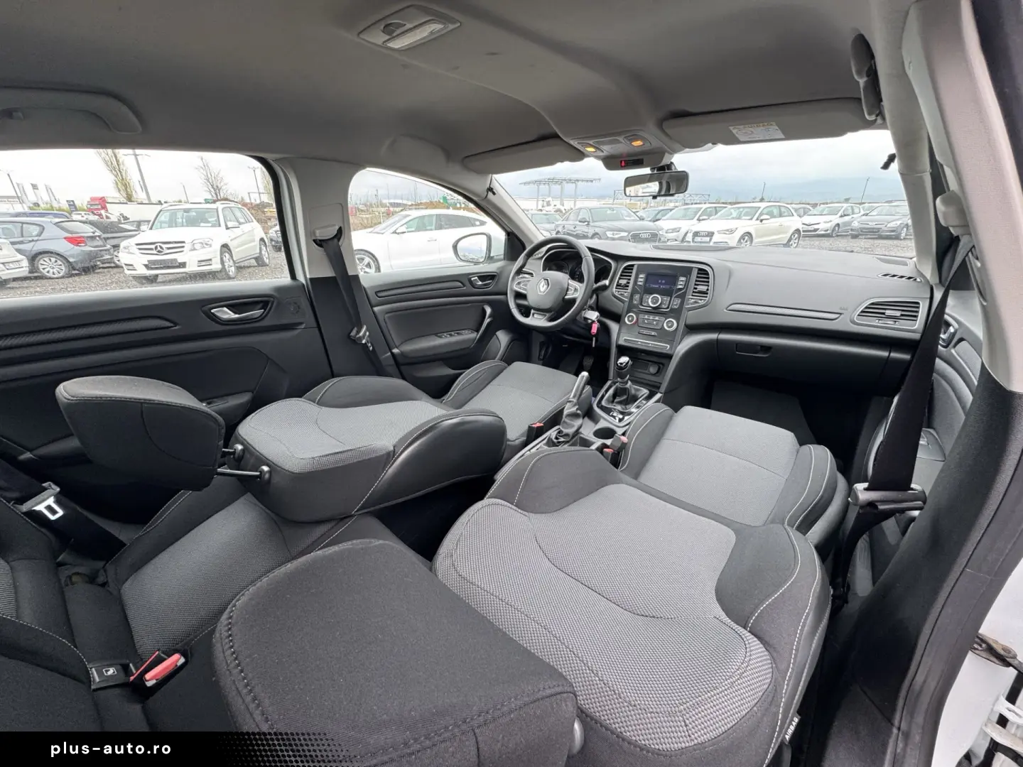 RENAULT MEGANE    1.2 TCe    130 CP    NAVIGATIE