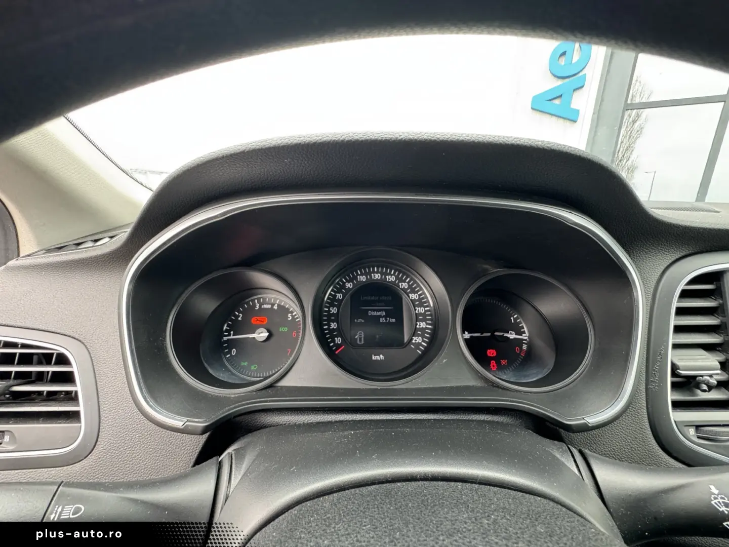 RENAULT MEGANE    1.2 TCe    130 CP    NAVIGATIE