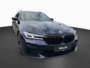 BMW 540d xDr T M SPORT LASER PANO HUD HIFI Da Kamera