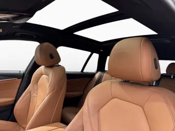 BMW 540d xDr T M SPORT LASER PANO HUD HIFI Da Kamera