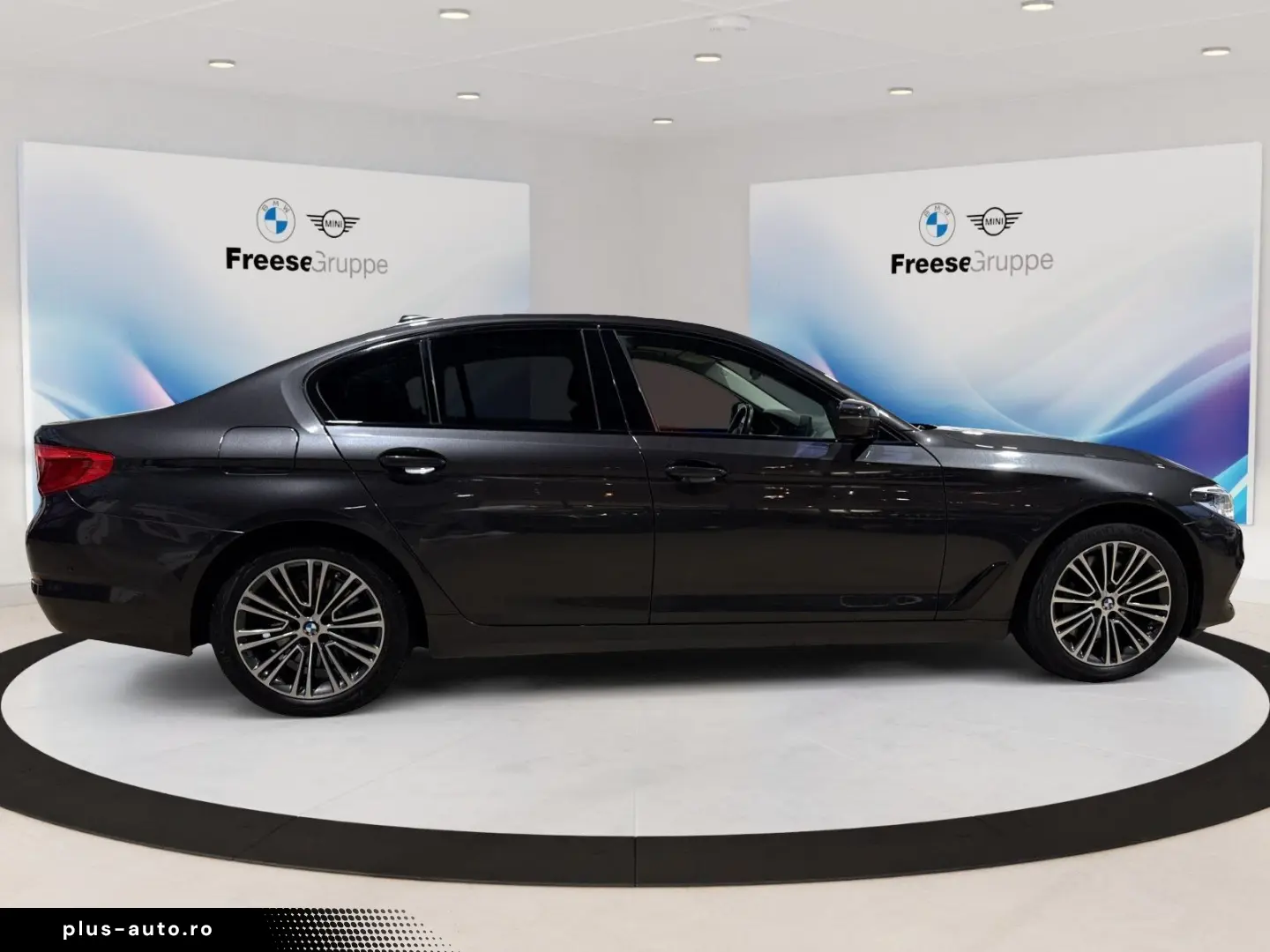 BMW 5 Series 2020 — imagine 7