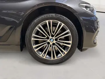 BMW 530e iPerformance Limousine Sport Line