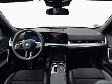 BMW X1 xDrive20d M SPORT AdLED AHK Kamera KomZu 18