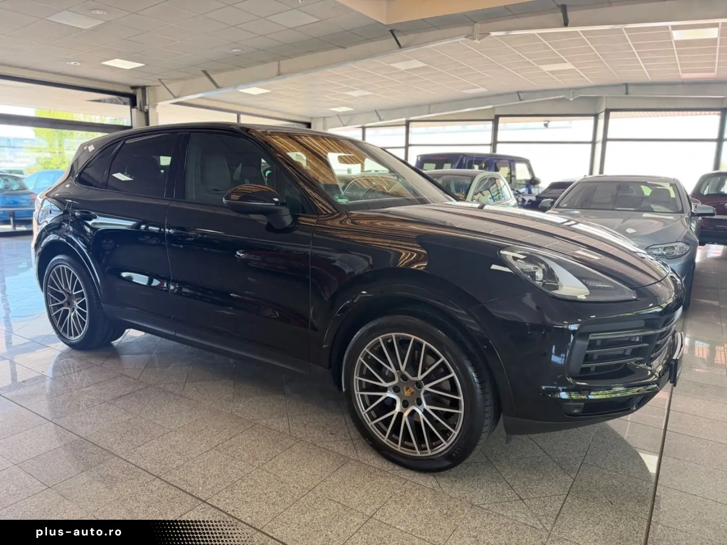 PORSCHE Cayenne Platinum Edition