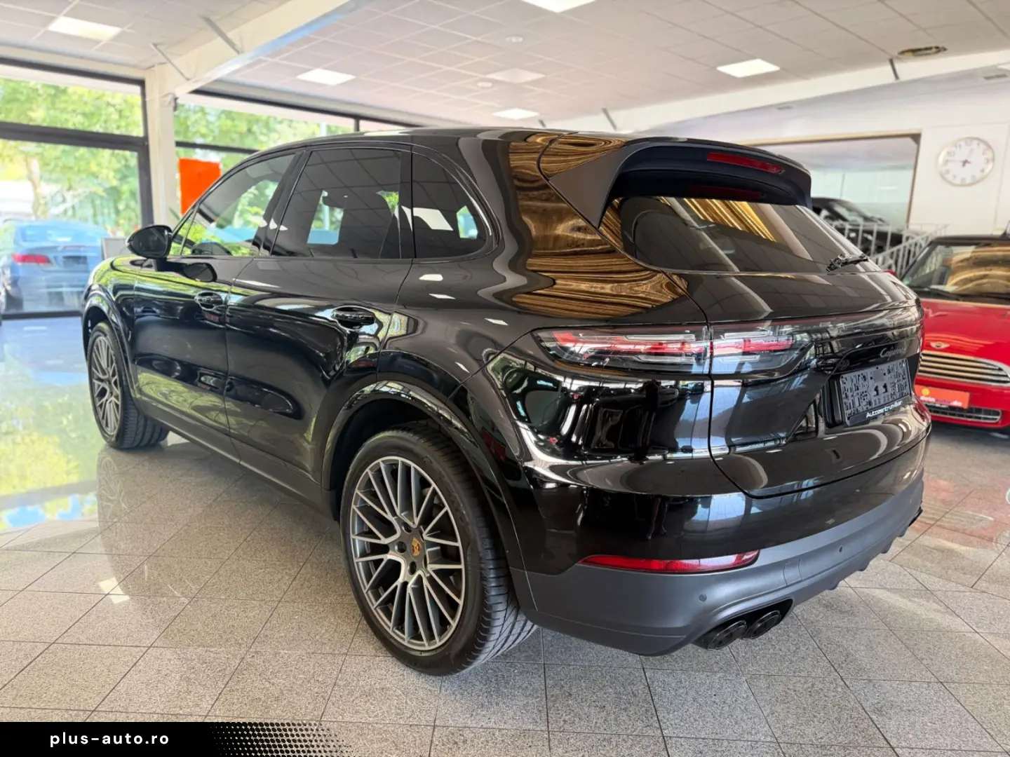 PORSCHE Cayenne Platinum Edition