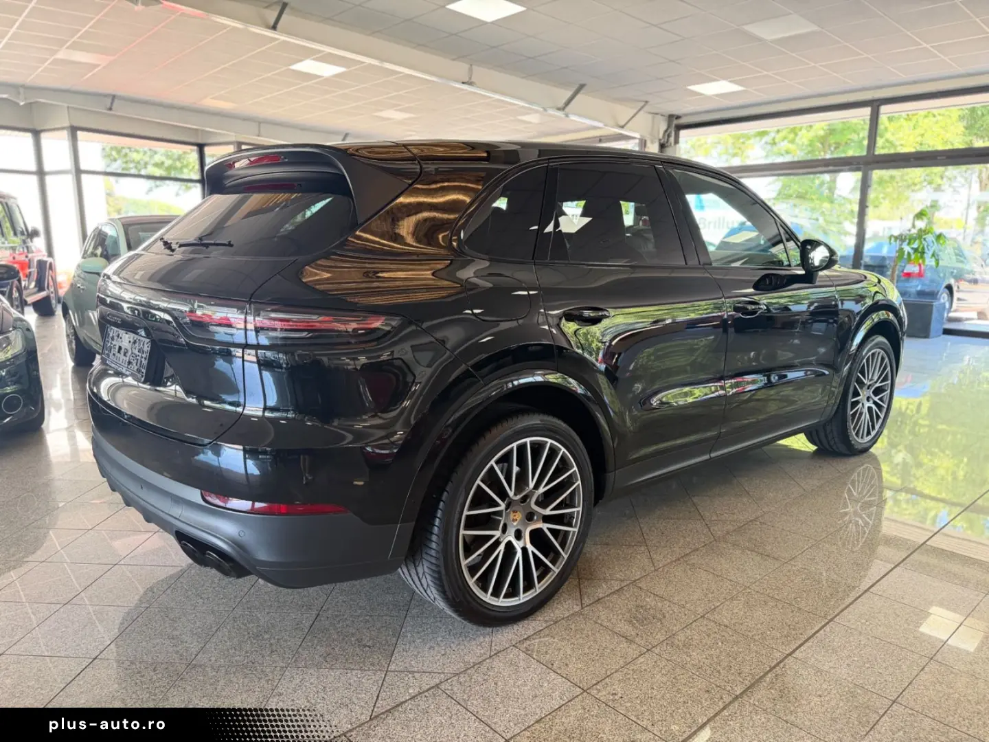 PORSCHE Cayenne Platinum Edition