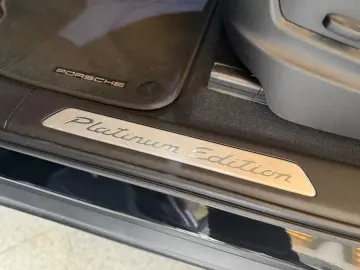 PORSCHE Cayenne Platinum Edition