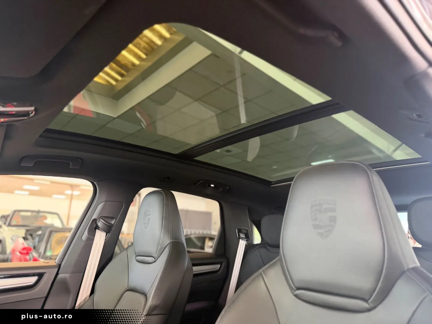 PORSCHE Cayenne Platinum Edition