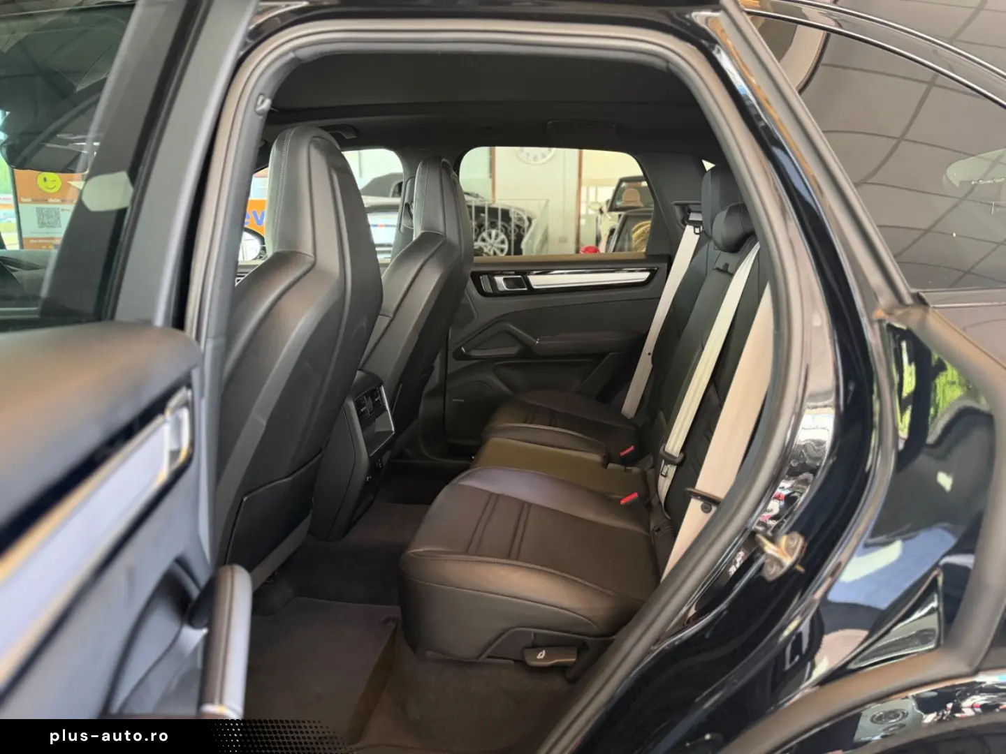 PORSCHE Cayenne Platinum Edition
