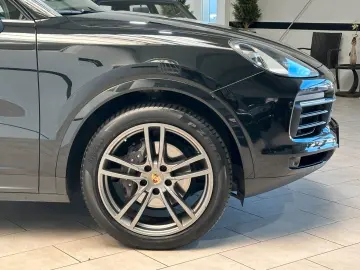 PORSCHE Cayenne 3.0 V6 Platinum Edition LED 21Zoll