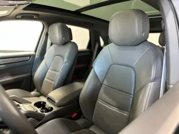 PORSCHE Cayenne 3.0 V6 Platinum Edition LED 21Zoll