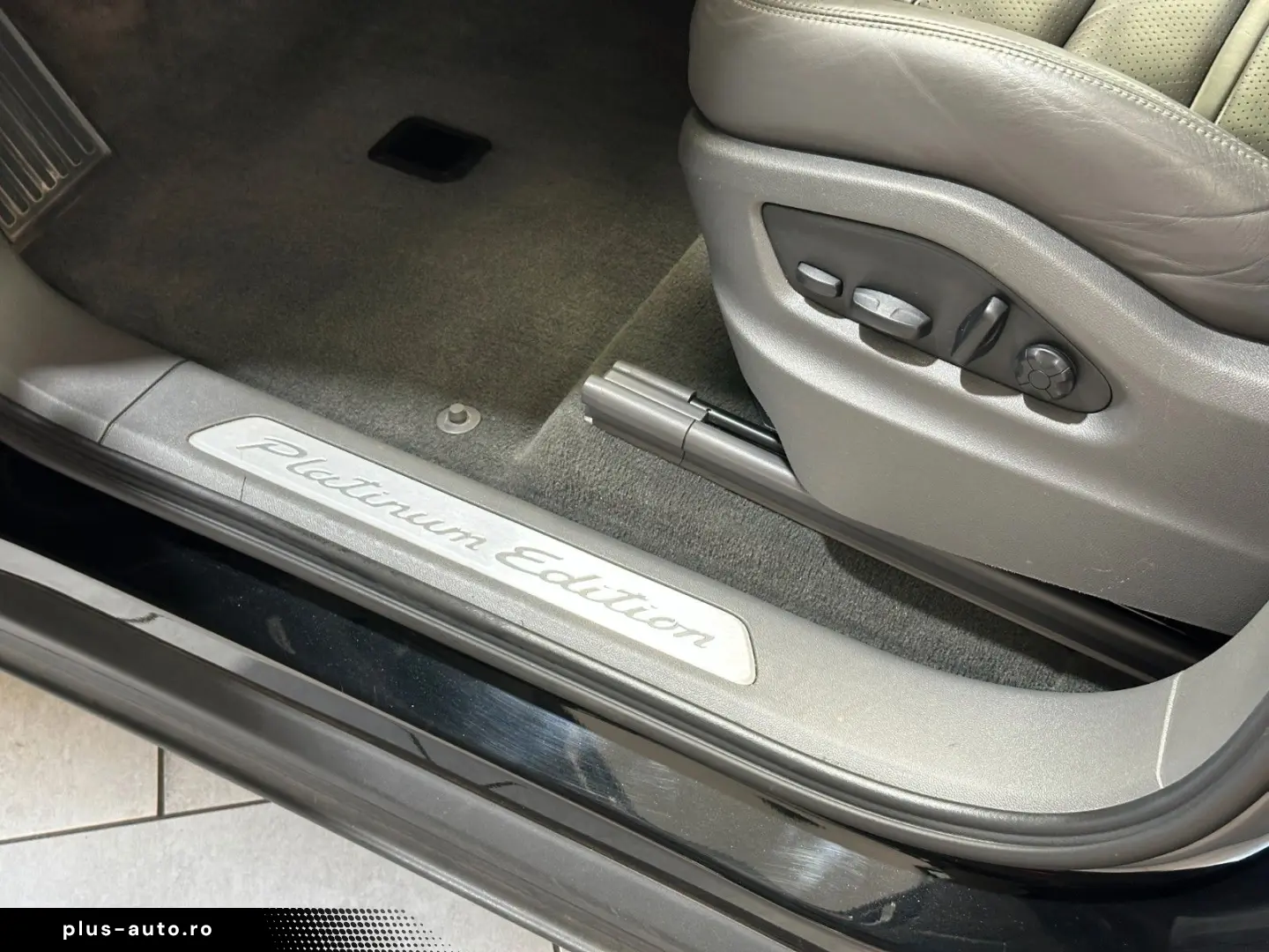 PORSCHE Cayenne 3.0 V6 Platinum Edition LED 21Zoll