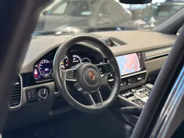 PORSCHE Cayenne 3.0 V6 Platinum Edition LED 21Zoll