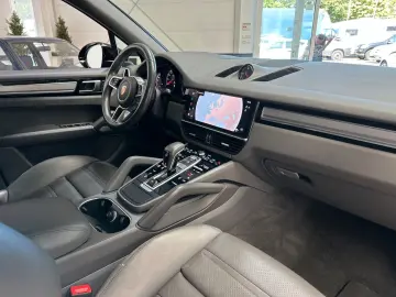 PORSCHE Cayenne 3.0 V6 Platinum Edition LED 21Zoll