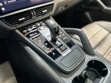 PORSCHE Cayenne 3.0 V6 Platinum Edition LED 21Zoll