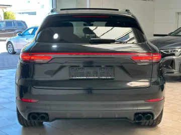 PORSCHE Cayenne 3.0 V6 Platinum Edition LED 21Zoll