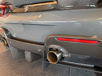 FERRARI 488 Pista Voll Carbon