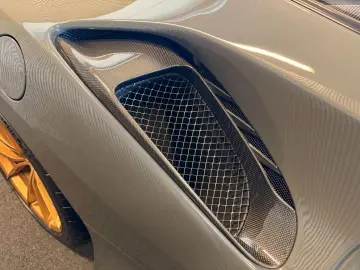 FERRARI 488 Pista Voll Carbon