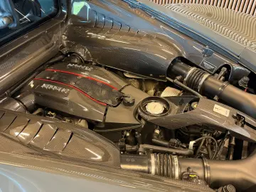 FERRARI 488 Pista Voll Carbon