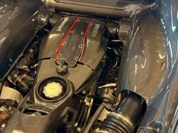 FERRARI 488 Pista Voll Carbon