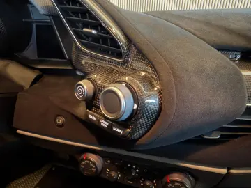 FERRARI 488 Pista Voll Carbon