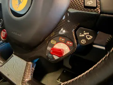 FERRARI 488 Pista Voll Carbon
