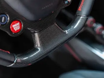 FERRARI 488 Pista - VAT - ROSSO F1 - CARBON