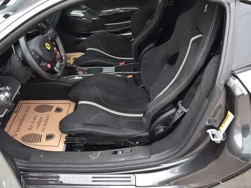 FERRARI 488 Pista  Full Carbon