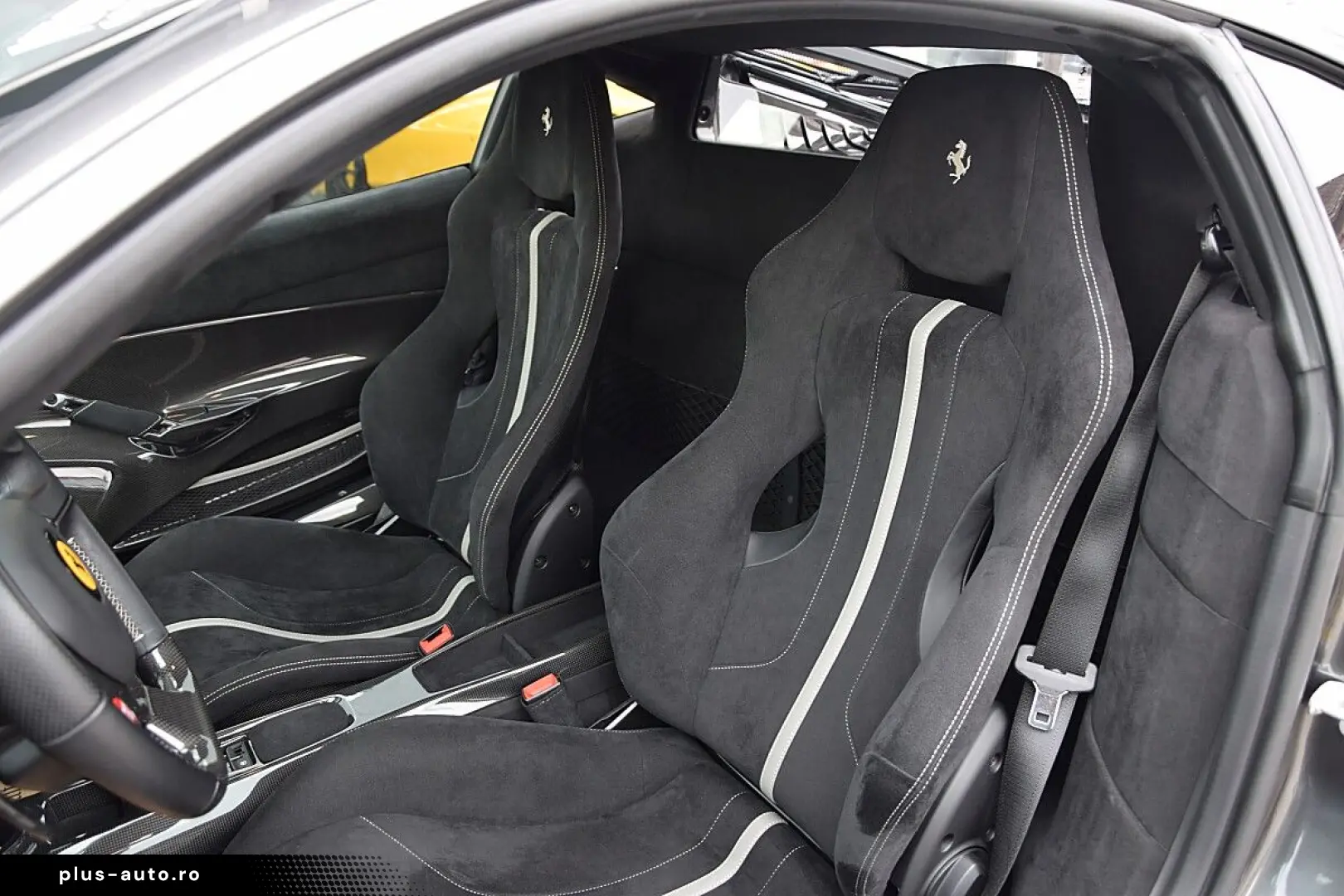 FERRARI 488 Pista  Full Carbon