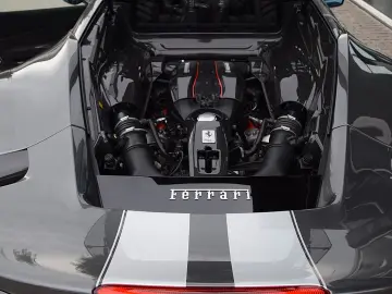 FERRARI 488 Pista  Full Carbon